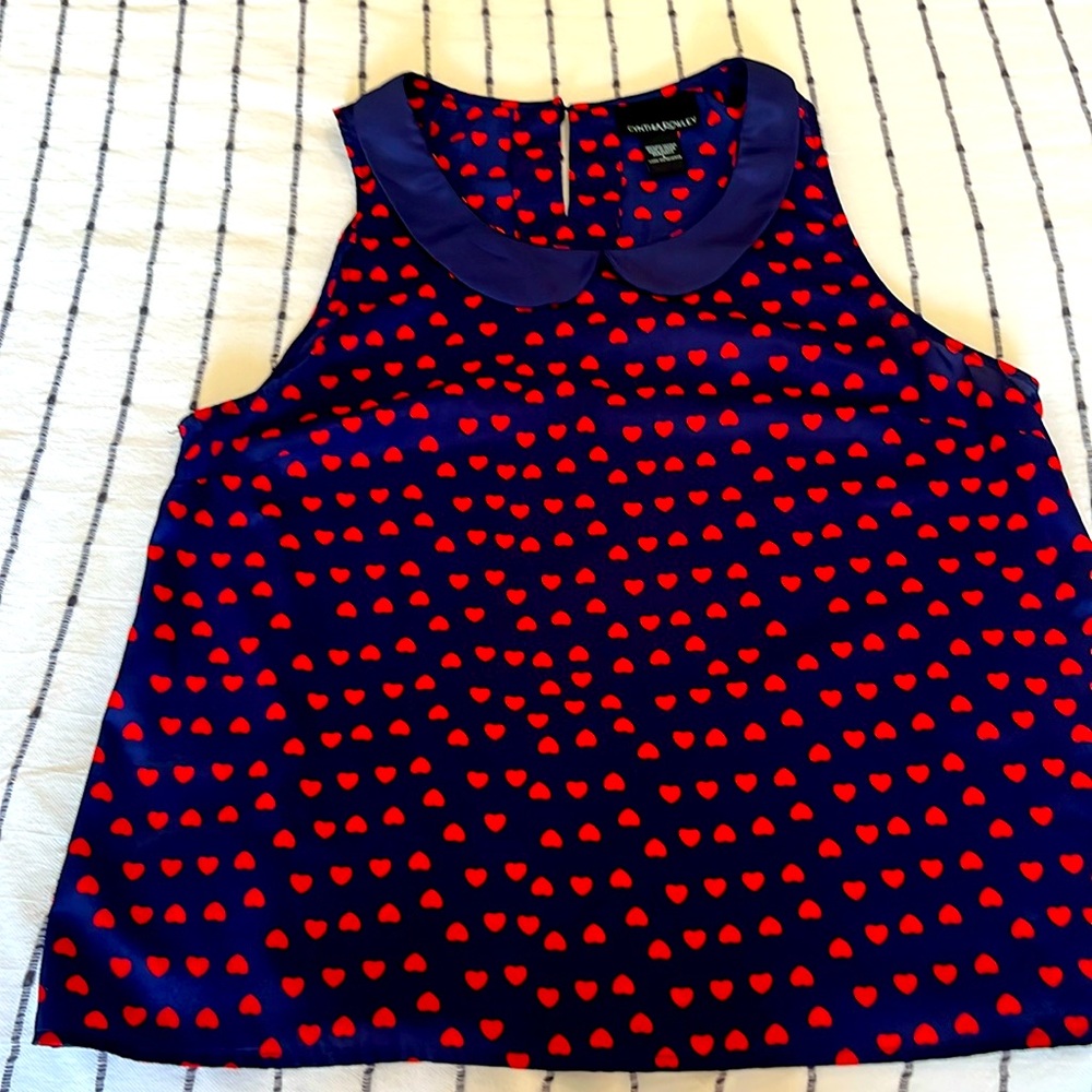 Like new navy and red heart ❤️ sleeveless blouse.